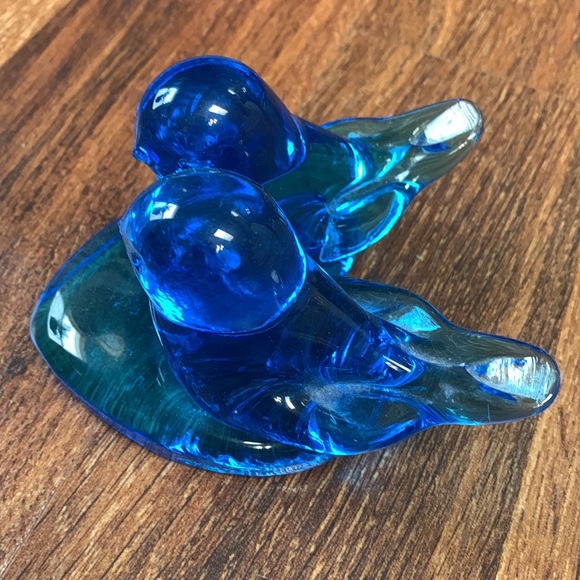 Vintage 1991 pair of blue birds of happiness fused on heart blown glass art - Picture 7 of 7